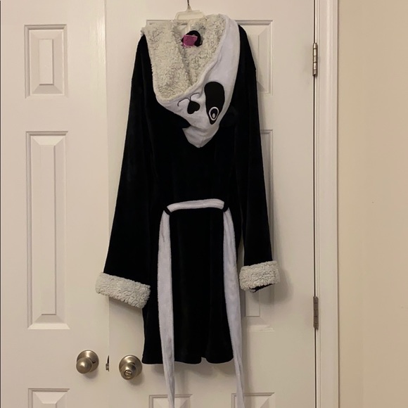 Girls panda robe size xl - Picture 3 of 5
